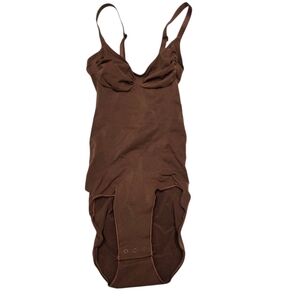 SKIMS SCULPTING BODYSUIT Brief Body Shaper Cocoa Brown Medium NWOT